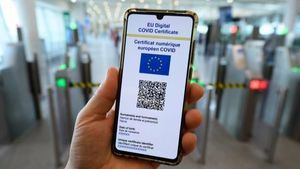 Bruselas plantea que el pasaporte covid caduque a los 9 meses si no se cuenta con la dosis de refuerzo