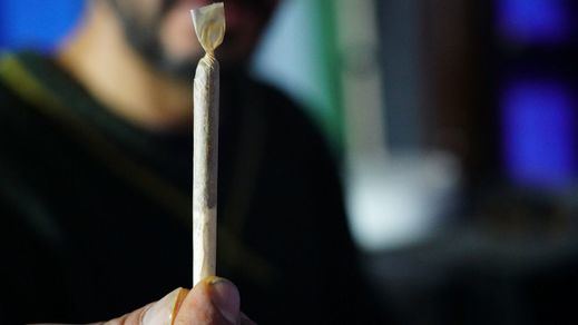 Podemos insiste con la legalización del cannabis poniendo como ejemplo a Alemania