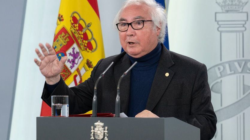 Manuel Castells dimite como ministro de Universidades