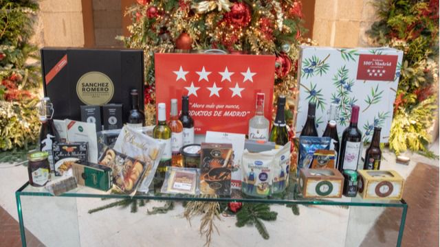 ASEACAM apoya las navidades más chulas con las cestas de productos 100% madrileños