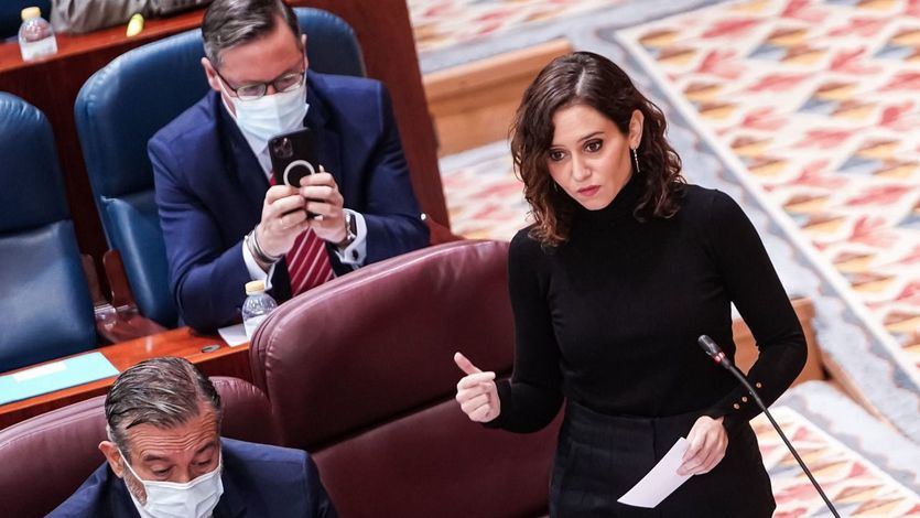 Ayuso, en un pleno en la Asamblea de Madrid