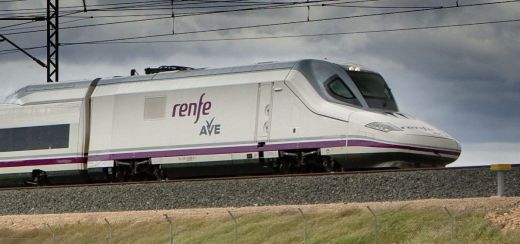Renfe incrementa la oferta de trenes Ave entre Madrid y València