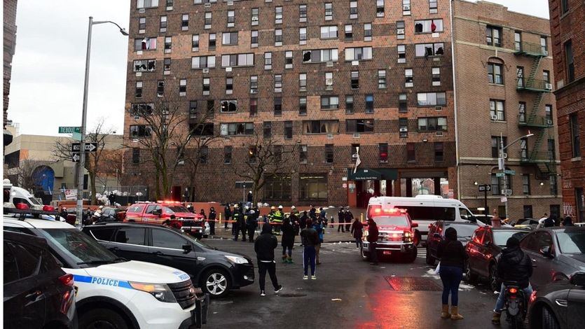 19 muertos, entre ellos 9 niños, en el incendio de un edificio en Nueva York