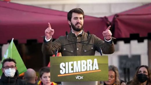 Abascal presenta a Gallardo como candidato de Vox en Castilla y León: 