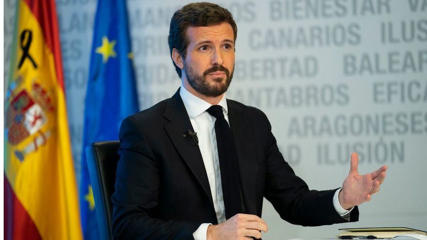 Casado cede y llama a Sánchez para hablar sobre la crisis de Ucrania y le ofrece su apoyo