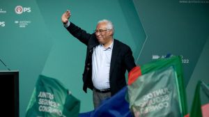 António Costa se hace un 'Ayuso' triunfal en Portugal y gana con mayoría absoluta