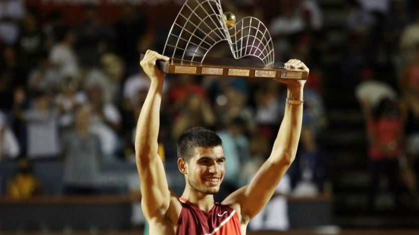 Carlos Alcaraz, con tan sólo 18 años, irrumpe en el 'top 20' del tenis mundial