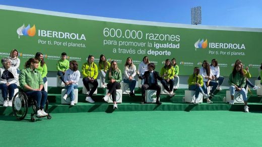 12 medallas olímpicas en el estadio Vallehermoso apoyan el compromiso de Iberdrola con 600.000 deportistas federadas