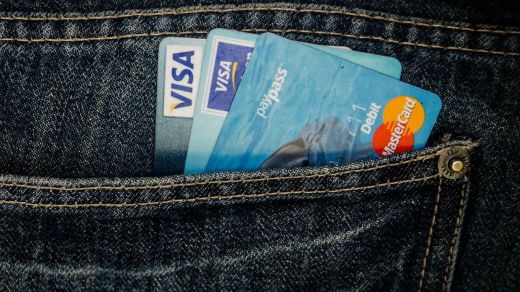 Más aislamiento financiero para Rusia: Visa, Mastercard y American Express dejan de operar en el país