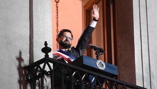 Boric ya es presidente de Chile y se acuerda de Allende y de las movilizaciones que le llevaron al cargo
