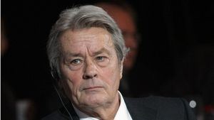 El actor francés Alain Delon solicita la eutanasia