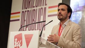 Garzón se decanta por el llamado 'Frente Amplio' de la izquierda y liderado por Yolanda Díaz