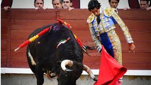 Vuelta para el preciosismo de Curro Díaz y ovaciones para Serrano en una descastada corrida de El Montecillo