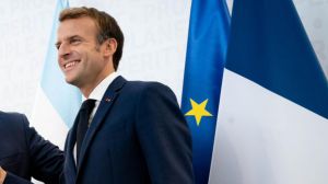Elecciones Francia: los últimos sondeos antes de la votación de este domingo dan la victoria a Macron