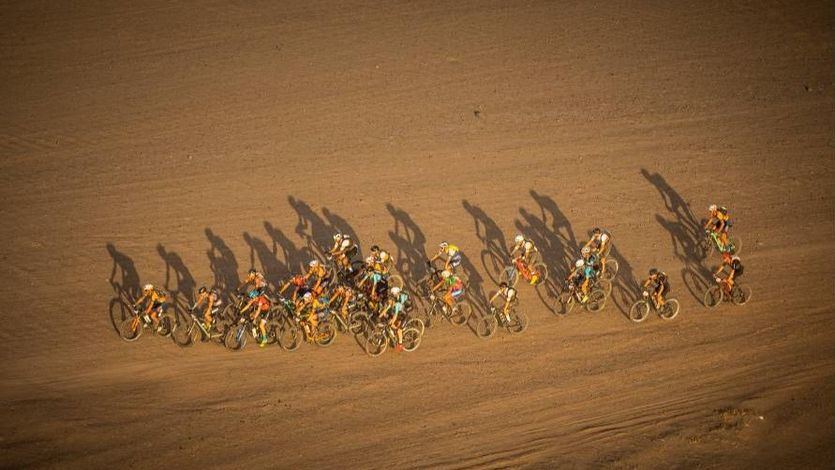 Fallece el ciclista español Ernesto Escolano en la 'Titan Desert'
