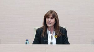 El Parlament catalán reclama la dimisión de Margarita Robles por el 'caso Pegasus'
