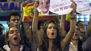 Al revés que EEUU: el Constitucional se inclinará en junio a favor de la ley del aborto