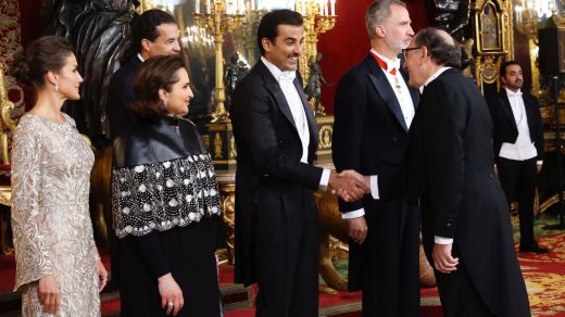 Ignacio Galán, presidente de Iberdrola, saludando al emir de Qatar Tamim bin Hamad Al Thani