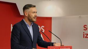 El PSOE augura a Feijóo "muchos años de oposición" y acusa al PP de "degenerarse"