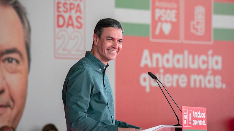 Sánchez denuncia la 'corrupción de la democracia' del PP frente a la 'ejemplaridad' del PSOE