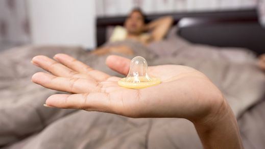 Consejos de sexualidad: cómo lograr más placer usando preservativo