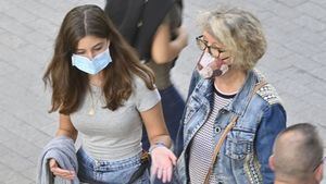 Vuelven las medidas anti-covid: Cataluña recomienda usar mascarilla ante el incremento de las infecciones