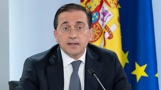Albares insiste en la postura oficial de Sánchez sobre Melilla y felicita a la policía marroquí