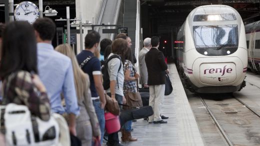 Renfe ofrece 1 millón de plazas en los trenes AVE y Larga Distancia