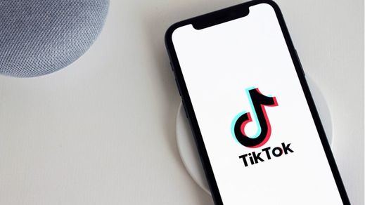 Demandan a Tik Tok por la muerte de 2 jóvenes tras realizar desafíos extremos de la plataforma