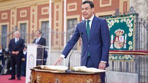 Moreno toma posesión comprometiéndose a que Andalucía sea "la comunidad más importante de España"