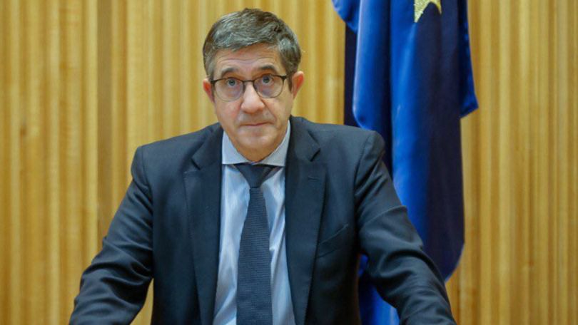 PSOE y PP siguen a la gresca por la sentencia de los ERE: corrupción 'popular', Montero...