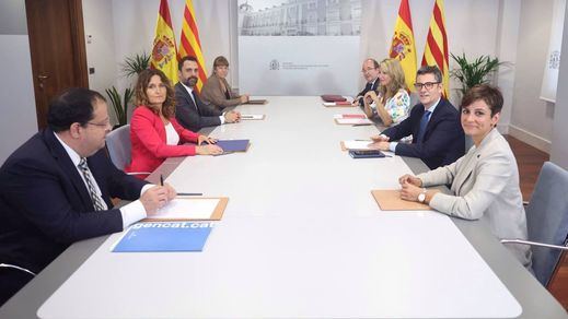 La reunión de la Mesa de diálogo de Cataluña acaba con buenas caras y algunos acuerdos
