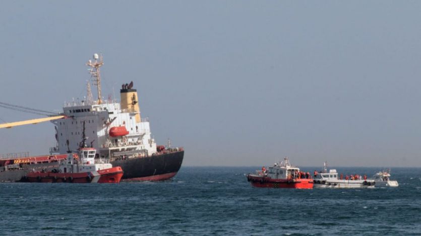 Tareas de apoyo al buque OS 35 en Gibraltar