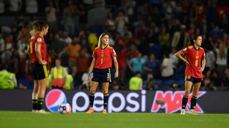 Selección femenina de fútbol