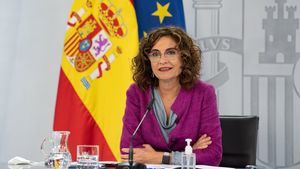 España "ajustará" el impuesto a las energéticas según la tasa que adopte Bruselas