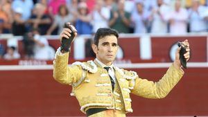 Feria de Albacete: Puerta Grande para un Sergio Serrano torerísimo y heroico frente a victorinos