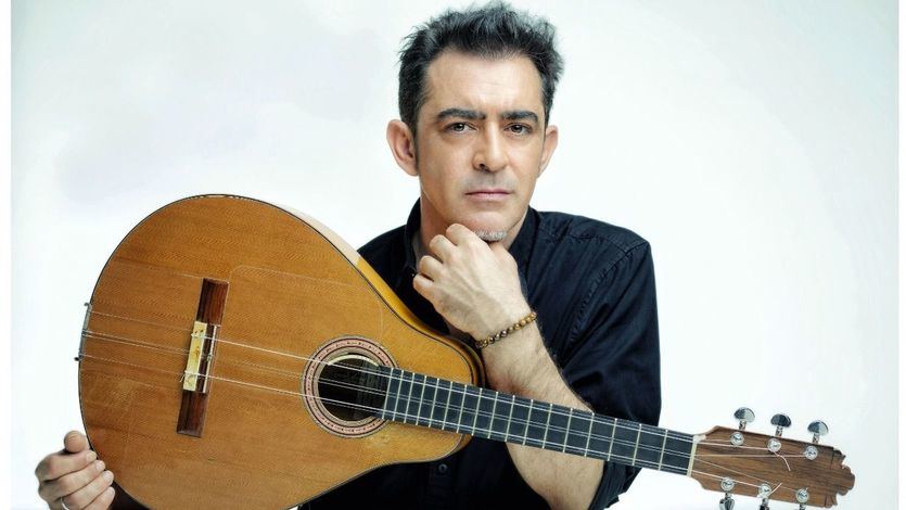 El polifacético Raúl Rodríguez y su 'Lupe' más que particular nos traen la más original de las músicas (vídeo)