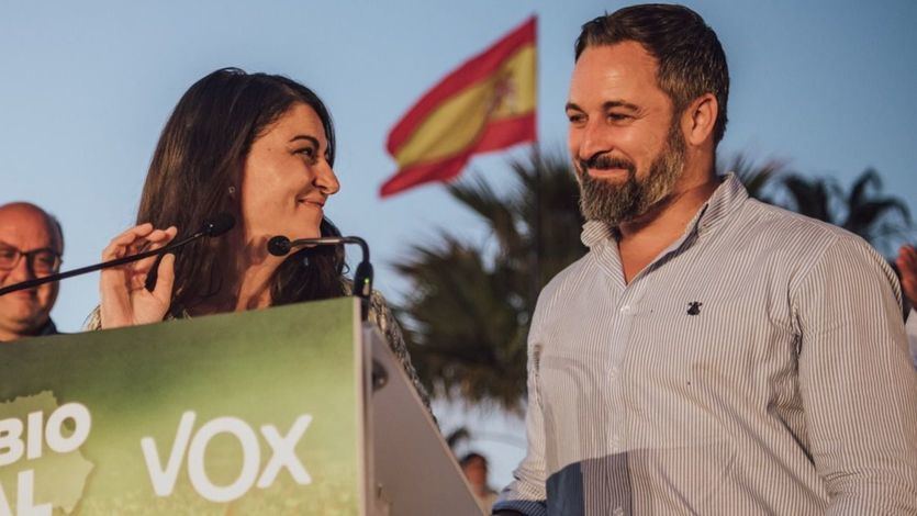 Así está siendo la guerra entre Macarena Olona y Vox, ya su ex partido