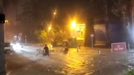 Fuertes trombas de agua en Almería y Alicante: la AEMET pone en aviso a varias zonas de España por lluvias