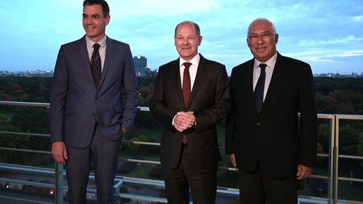 Sánchez, Costa y Scholz se reúnen para abordar la construcción del gaseoducto Midcat