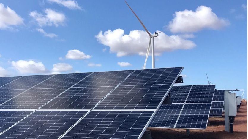 Iberdrola pone en marcha en Australia su primera planta híbrida eólica y solar en el mundo