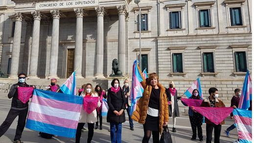 El PSOE quiere endurecer la ley trans: autorización judicial para cambiar de género hasta los 16
