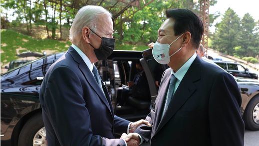 Yoon Suk Yeol recibe a Joe Biden en Seul como muestra de alianza entre ambos países y refuerzo de la democracia