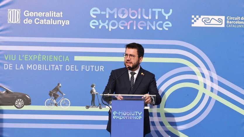 Pere Aragonès en la I feria de movilidad eléctrica e-Mobility Experience