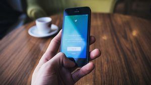 Los empleados de Twitter conocerán su despido o continuidad en la compañía por email