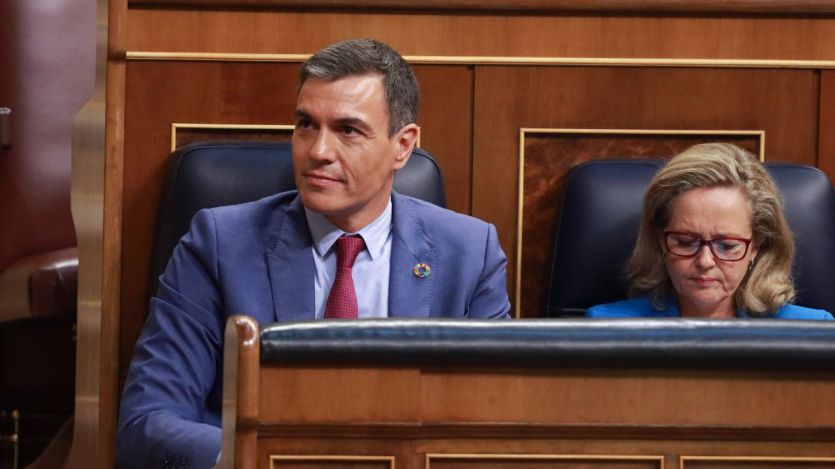 Pedro Sánchez y Nadia Calviño en el Congreso