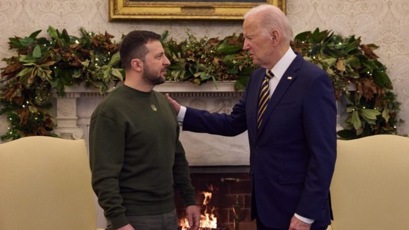 Volodymyr Zelensky y Joe Biden