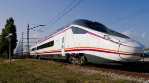La llegada de la alta velocidad de Renfe a Valladolid y Segovia cumple 15 años con más de 64 millones de viajeros