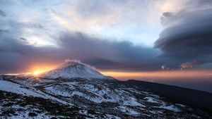 Nieve, lluvia, viento y calima: el curioso combo invernal que vive Canarias