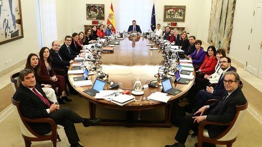 Cuándo entran en vigor las medidas anticrisis y quién podrá beneficiarse del IVA de los alimentos, cheque familia...